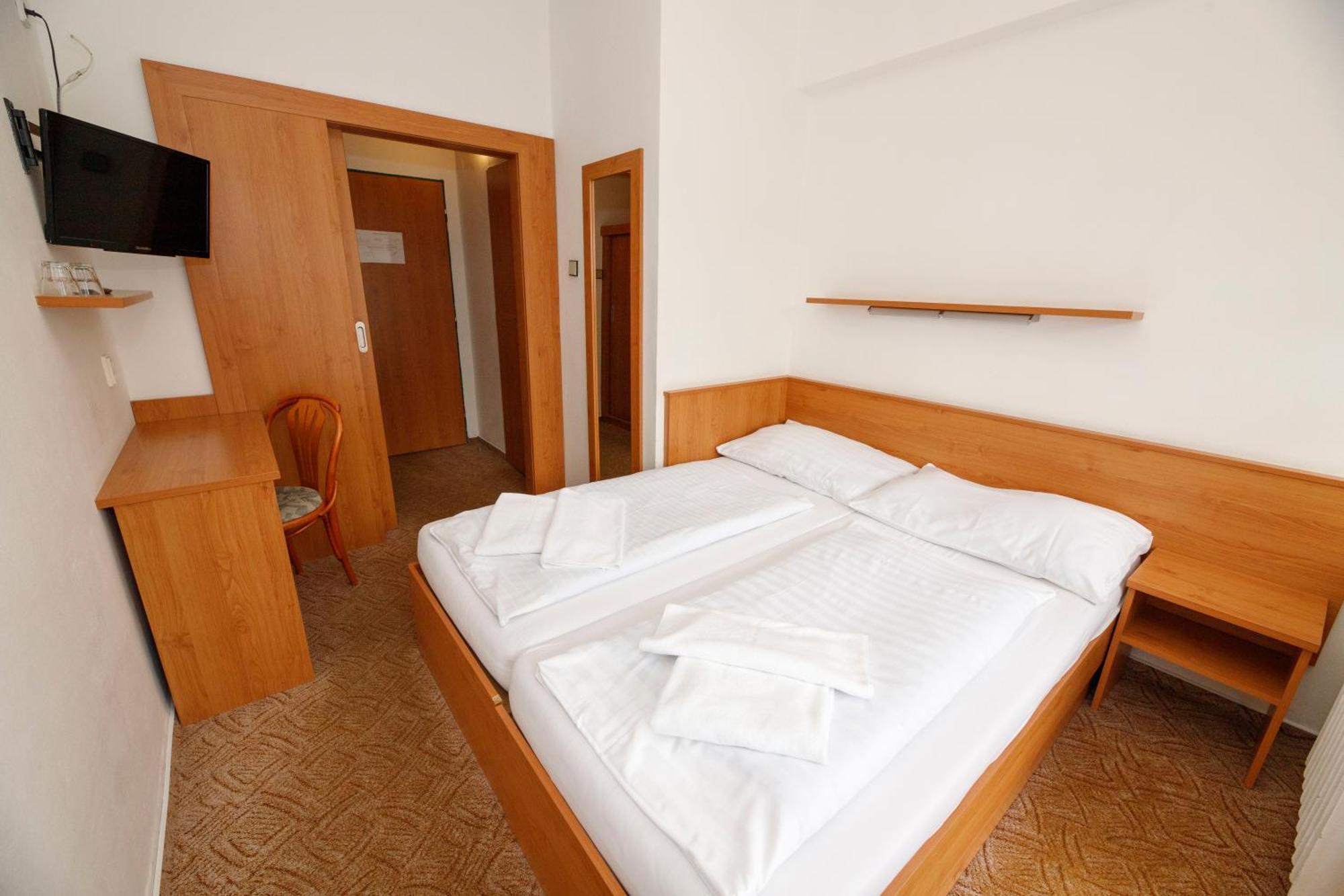 Horsky Hotel Neptun Mala Moravka Ngoại thất bức ảnh